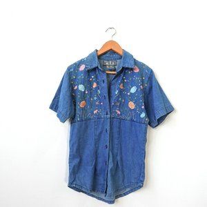 Women Denim Shirt Size Small Blue Cotton Floral Embroidered Cabin Jean Lagenlook